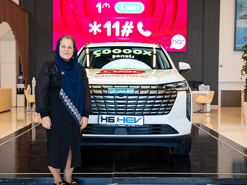 Narın həyəcan dolu lotereyasının növbəti qalibi yeni avtomobilinin açarlarını təhvil aldı